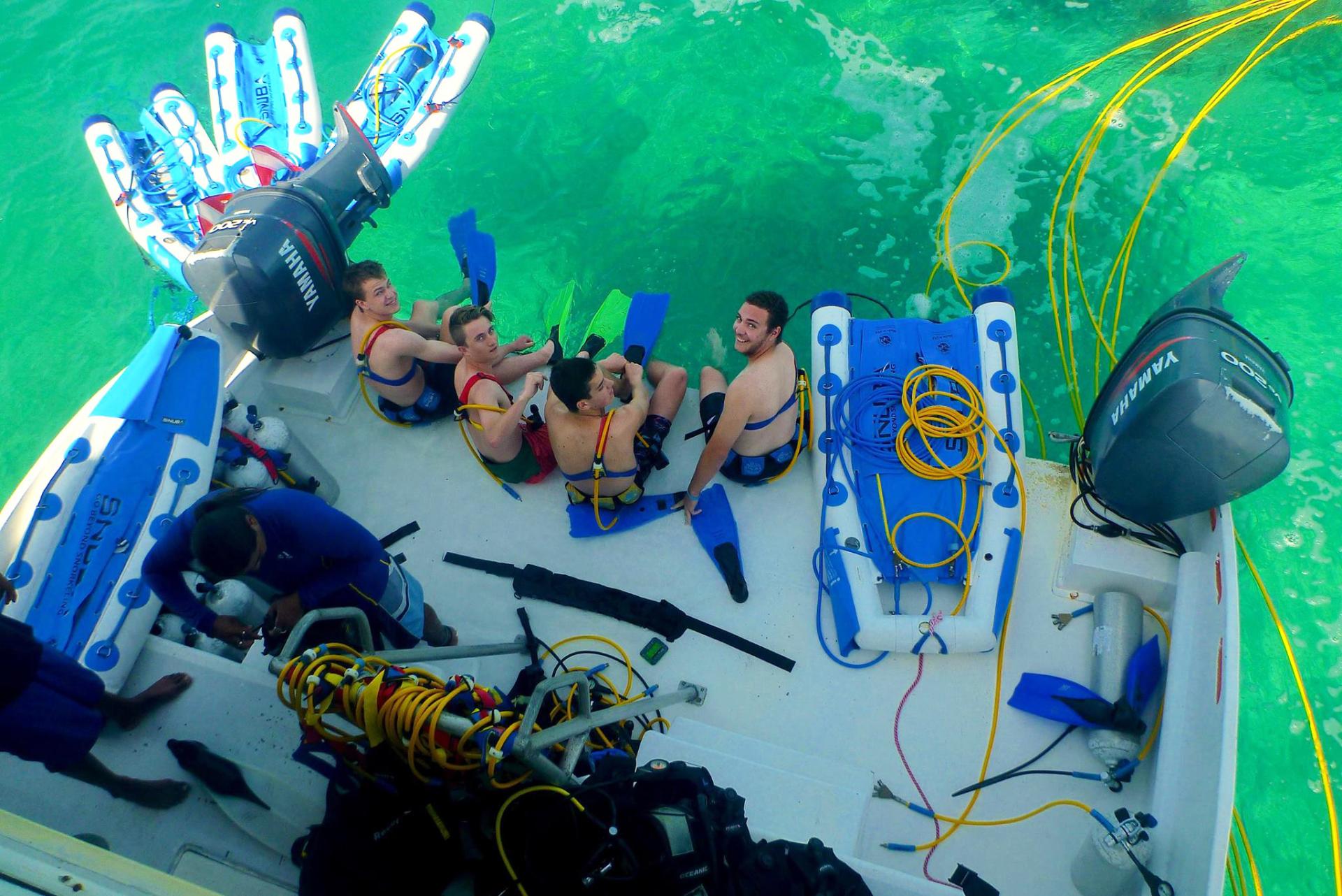 Pacifica Travel Boat Diving