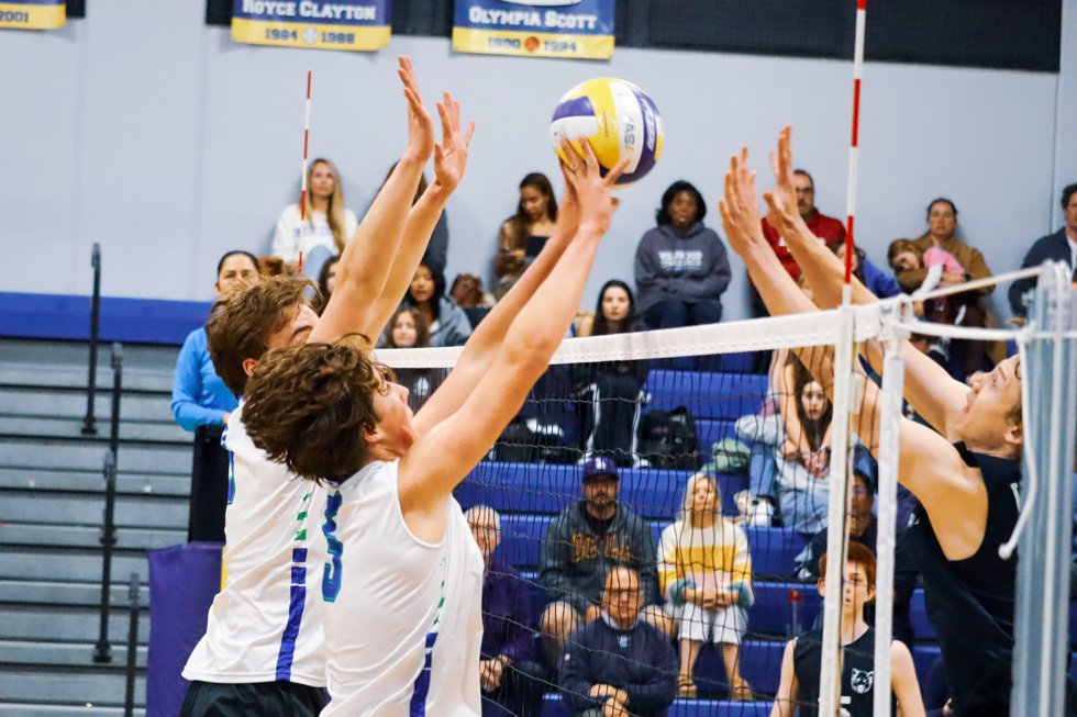 Pacifica Boys Volleyball Net