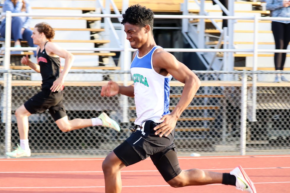 Pacifica Track Runner